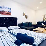 Comfy 4Br Apartment With Terrace In Great Location