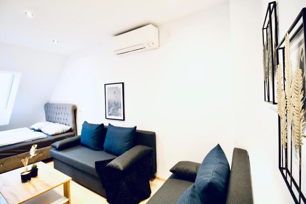 Apartment Comfy 4br With Terrace In Great Location *