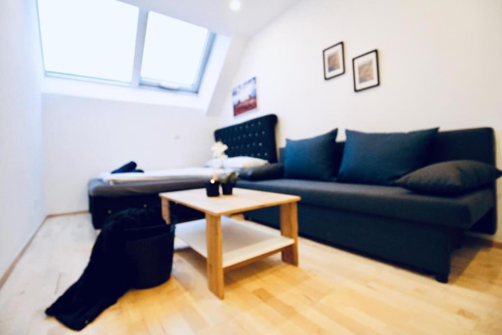 Comfy 4br With Terrace In Great Location Apartment *
