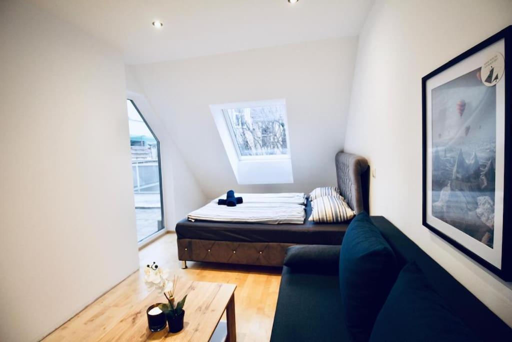 Comfy 4br With Terrace In Great Location Apartment *
